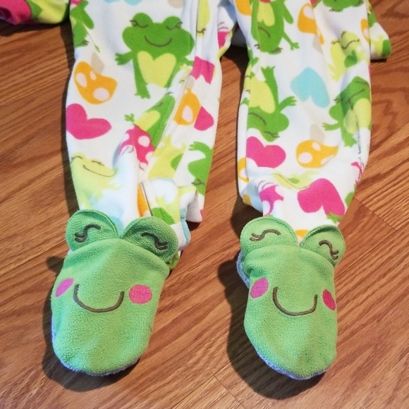 2 Carter's blanket sleepers 4t - Picture 3 of 8